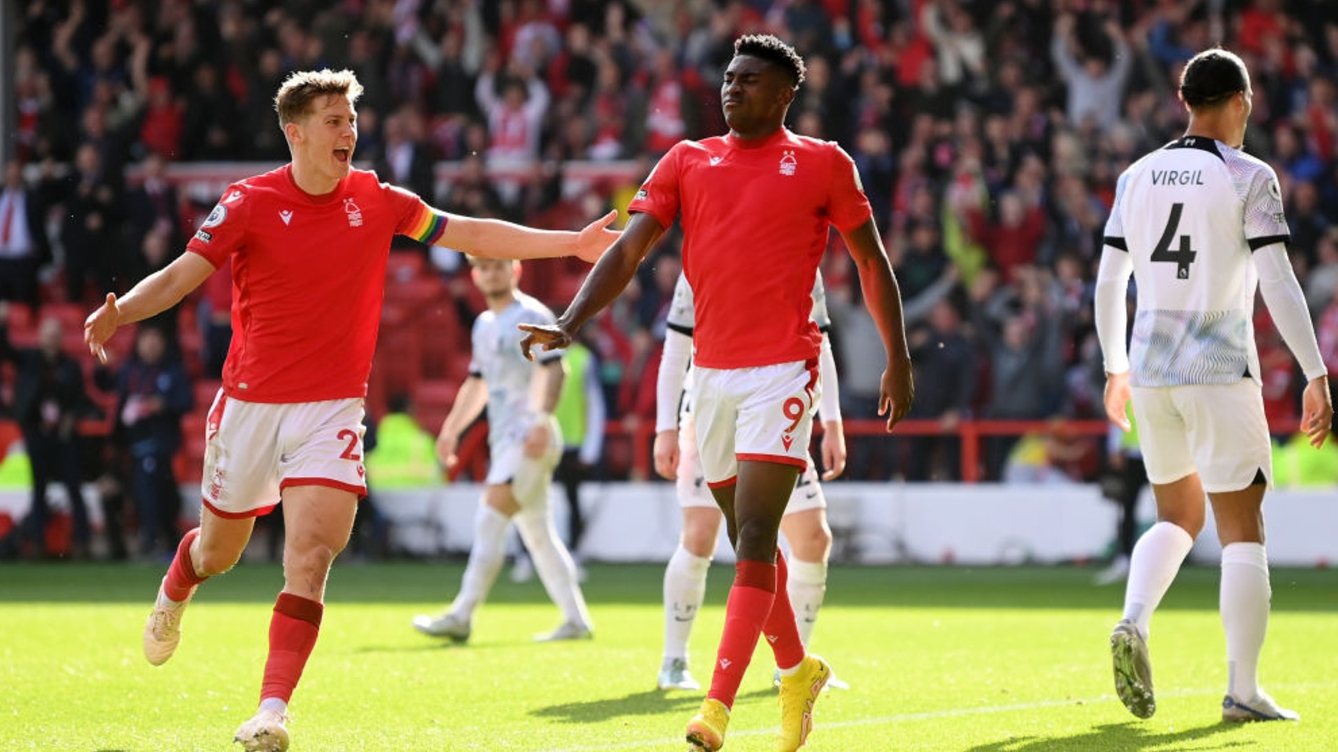 他们的崭露 他们的崭露